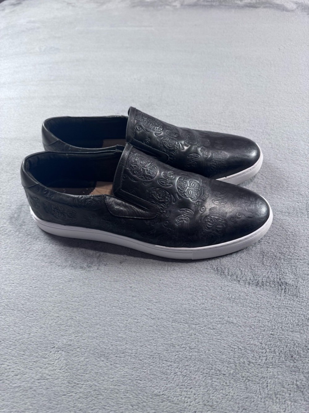 Robert Graham Rider Black Embossed Leather Slip-On Sneakers - Picture 5 of 11